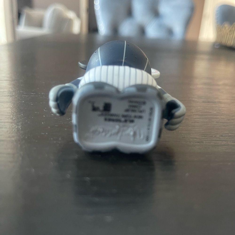 Disney Vinylmation New York Yankees Vinyl Figure - Picture 3 of 4